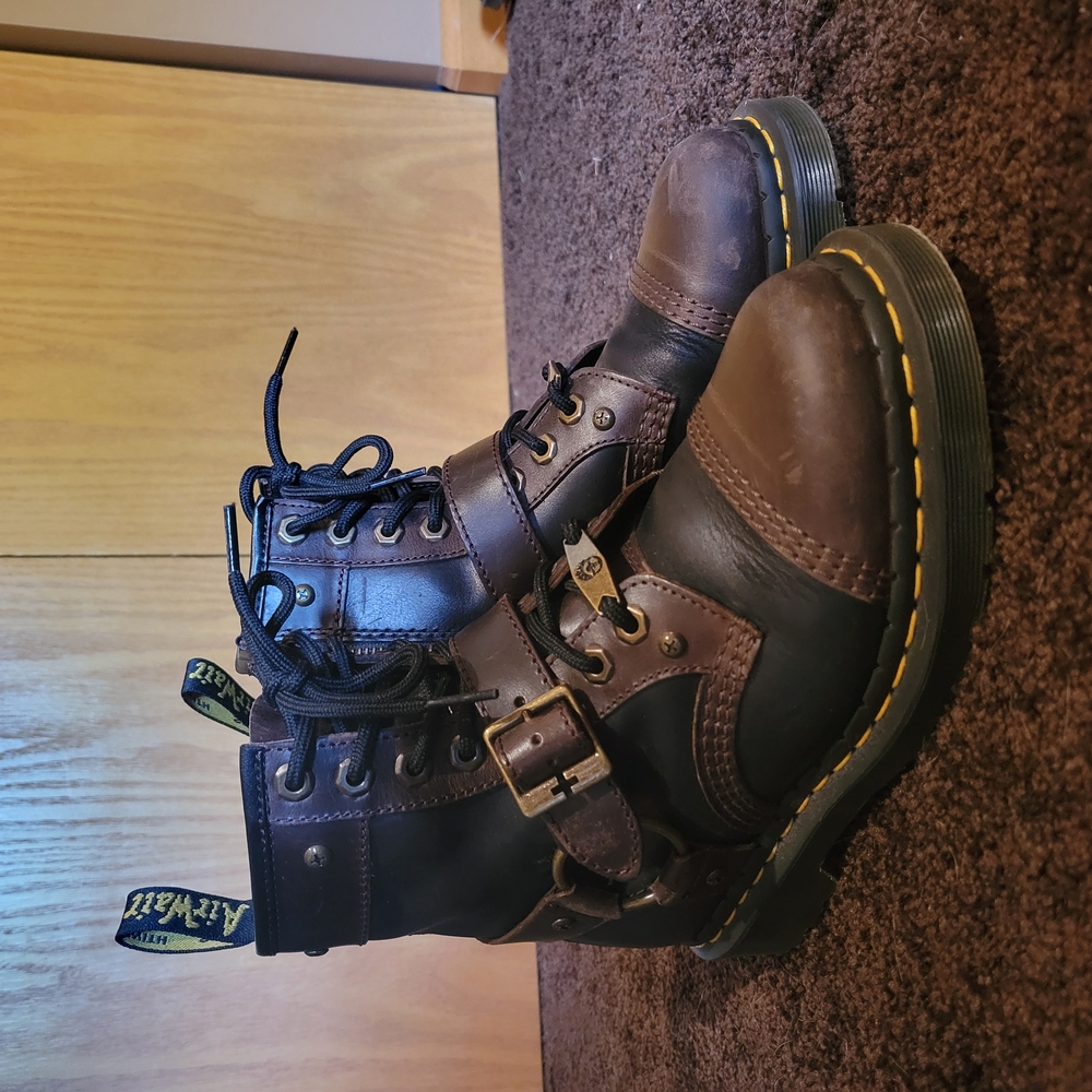 Dr. Martens MAD MAX leather Boot